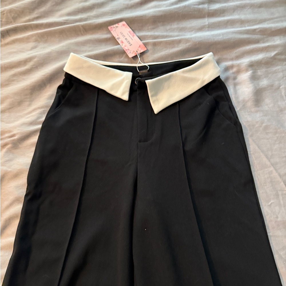 SHEIN Elegant Black Pants with Contrasting Waistband